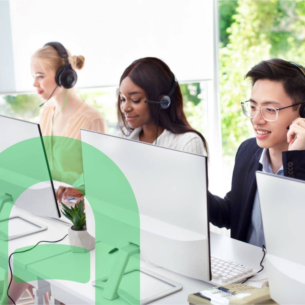 Foto de central de atendimento com VoIP